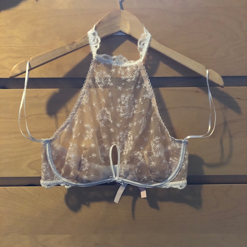 Victoria’s Secret Dream Angels Lace High-Neck Bra - Picture 5 of 8
